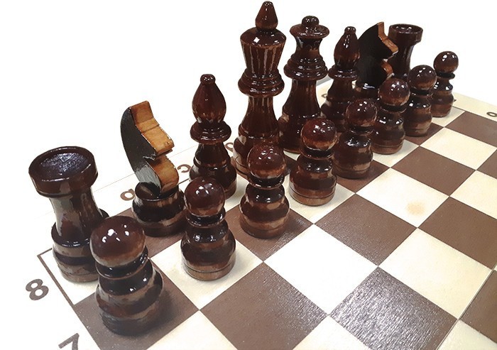 Шахматы "Кировские" большие (Россия, дерево, 43х21.5х6 см)