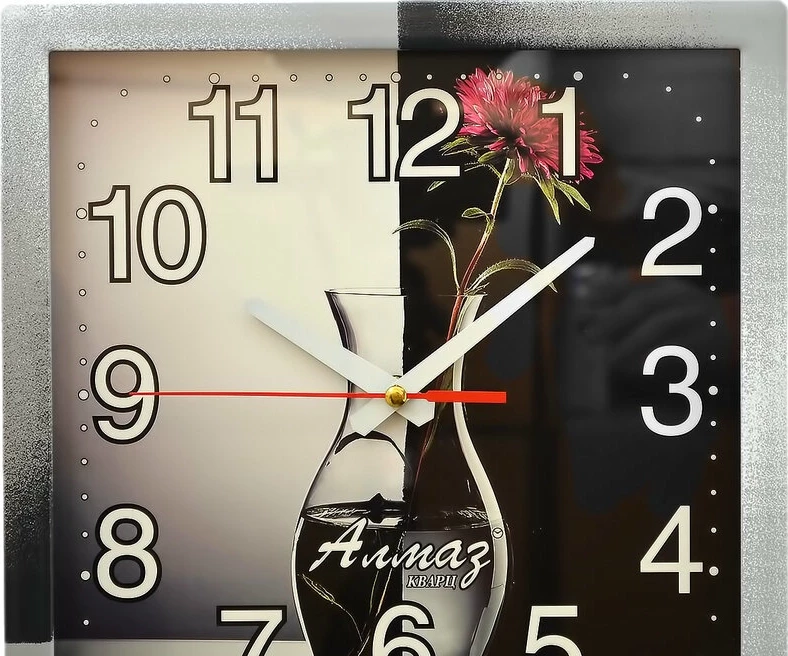 Настенные часы Алмаз К04