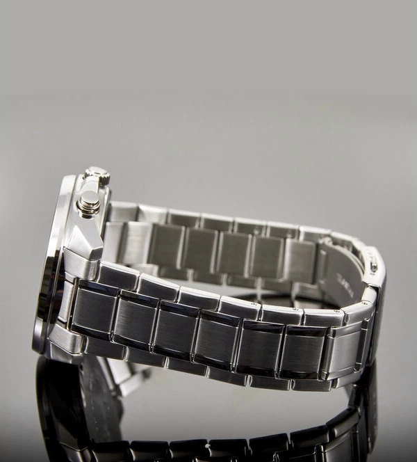 Наручные часы efv-610d-3c