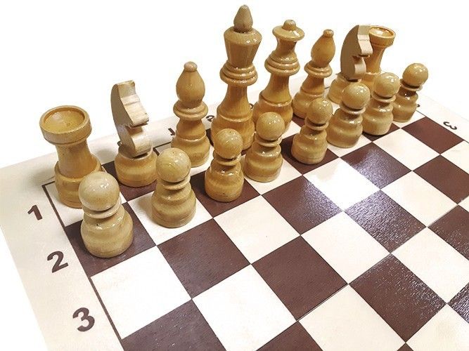 Шахматы "Кировские" большие (Россия, дерево, 43х21.5х6 см)
