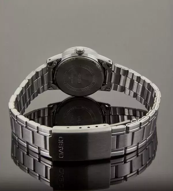 Наручные часы ltp-v002d-1b3