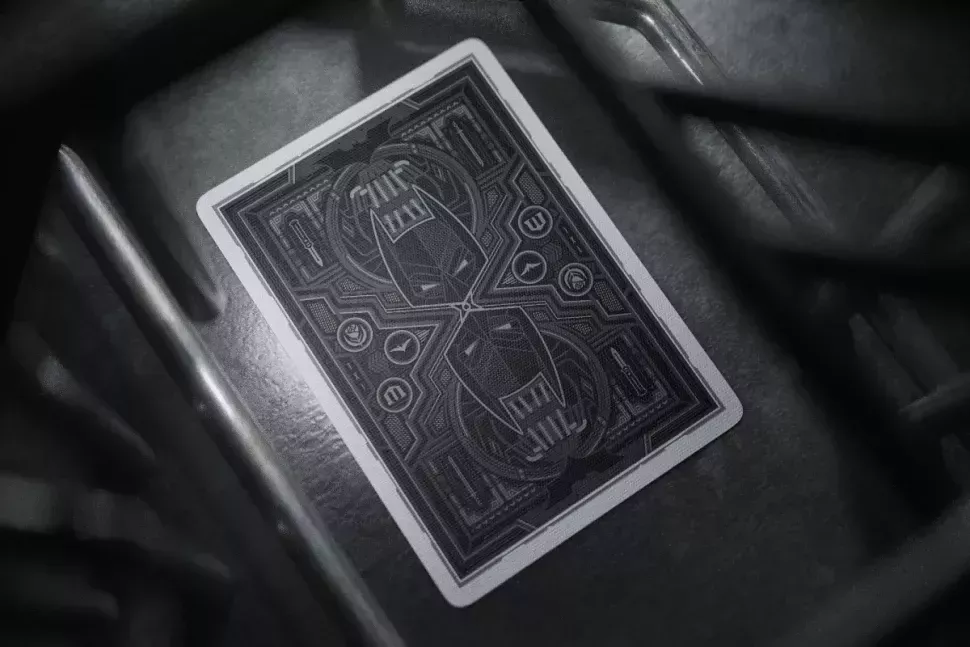 Карты "Theory11 Dark Knight Playing Cards"