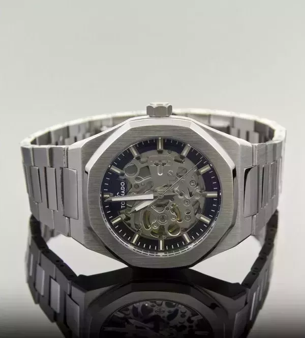 Наручные часы tornado t24303-sbsb