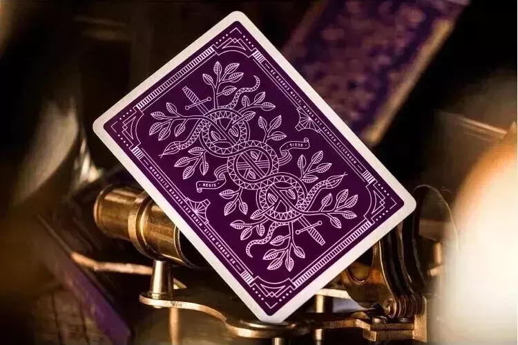 Карты "Theory11 Purple Monarchs"