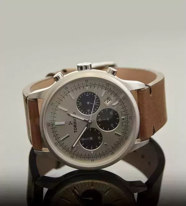 Наручные часы tornado t24108-slei